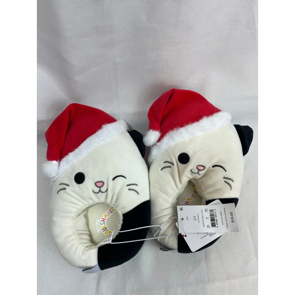 Squishmallows Santa Hat Cat Christmas Slippers Off-White Kids Size 2/3 F5W0240